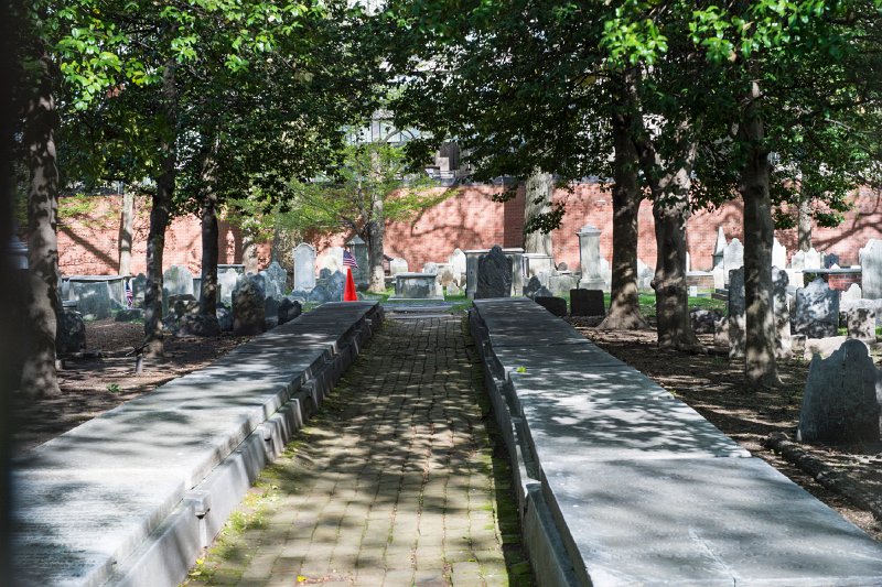 20150428_170307 D4S.jpg - Site of Benjamin Franklin's Grave